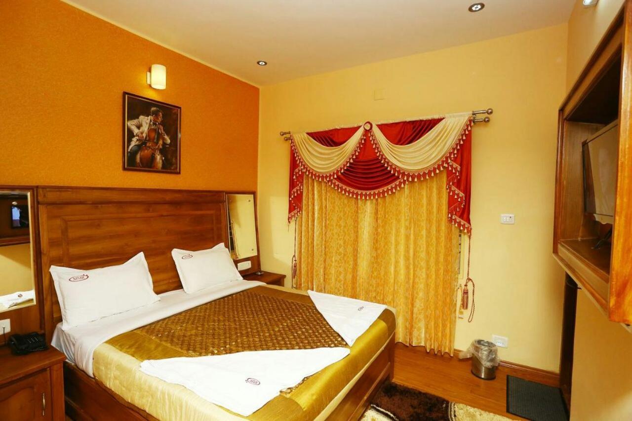 Mmr Holiday Inn